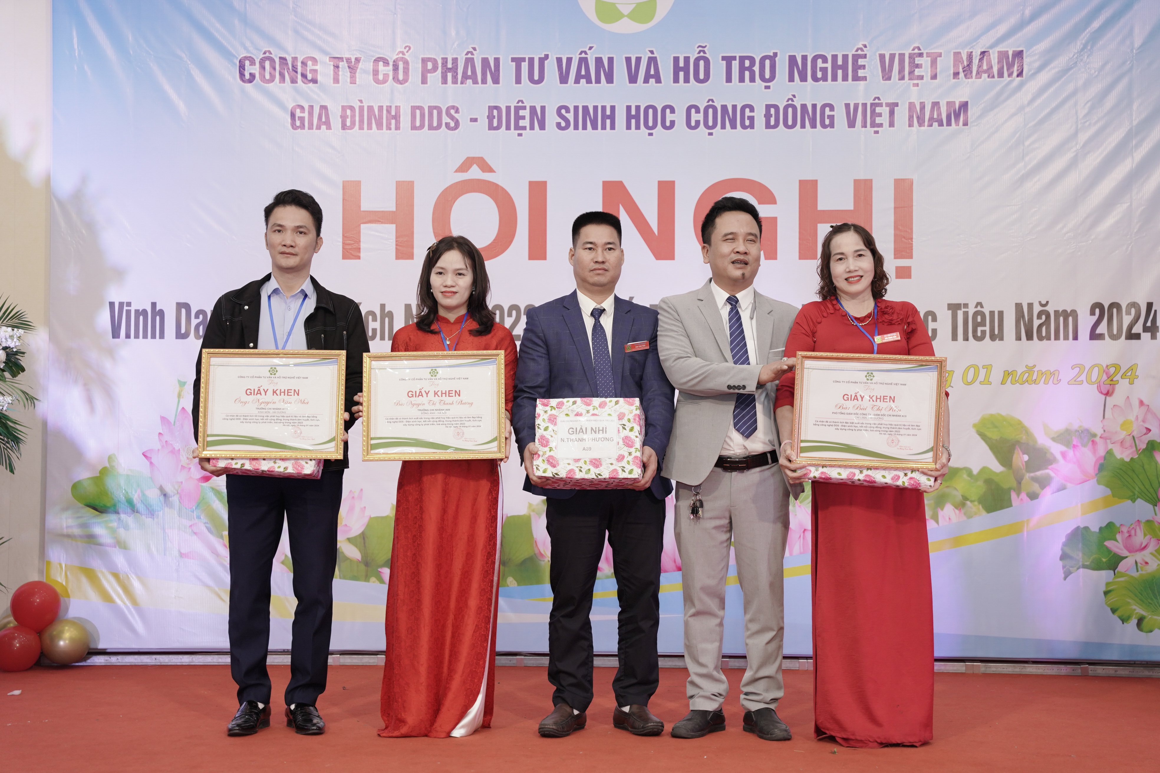 Video Hội nghị vinh danh thành tích năm 2023, chinh phục mục tiêu năm 2024 của gia đình DDS Việt Nam