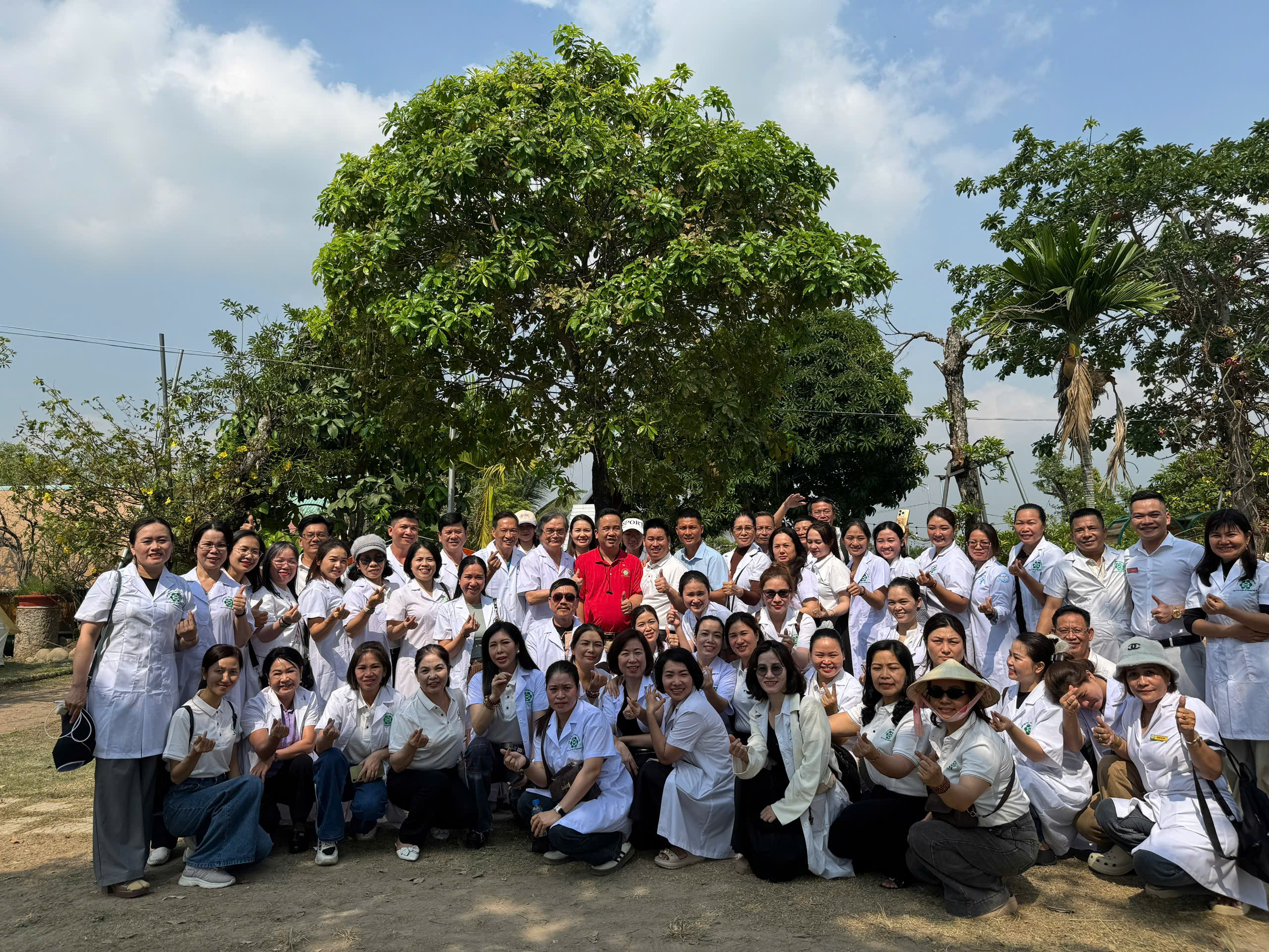 Đài truyền hình thành phố Hồ Chí Minh đưa tin lớp tập huấn nâng tầm kiến thức chuyên môn trị liệu dds cho thành viên điện sinh học khu vực Miền nam tại Bến Cát, Bình Dương